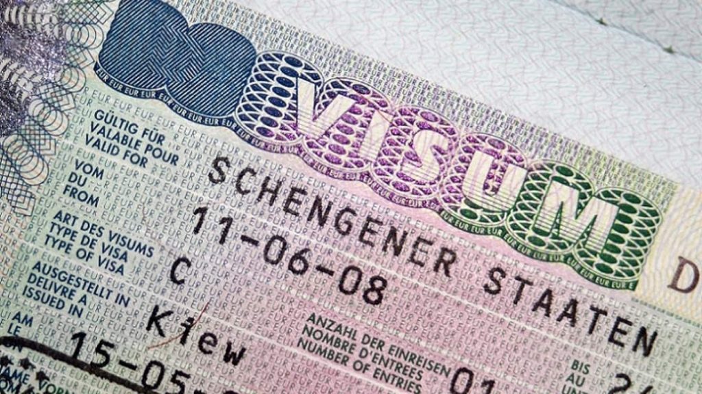 Visa loại D của Hungary là gì? Visa loại D của Hungary đi được những nước nào?